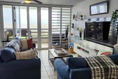 Image de Stunning 2-Bedroom Oceanfront Condo – Breathtaking Views & Perfect Location!