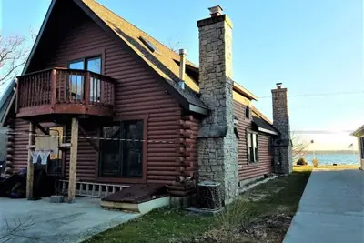 Image de 496) Bass Lake Retreat - sleeps 22!