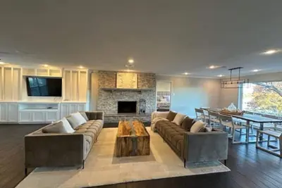 Image de Welcome to Marina Pointe! Stay, Relax, Explore-Your Perfect Getaway Starts Here!