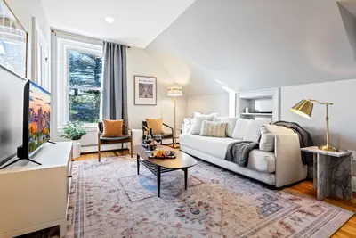 Image de Stylish & Modern: 2-Bedroom Getaway in Portland