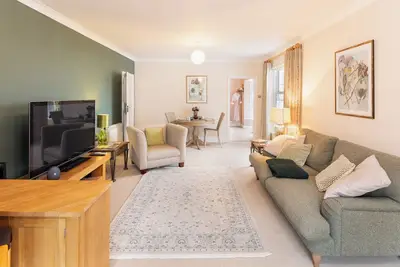 Image de Cliff View Cottage looking out to sea with garden