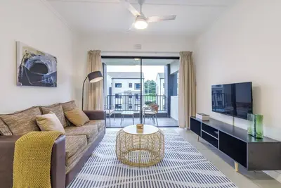 Image de Stylish Modern 3Bed Apt | Pool | Gym | Clubhouse