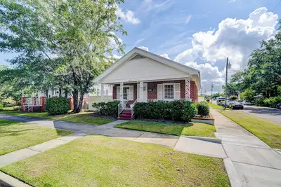 Image de Steps to Cargo District! Pup-Friendly! King Bed!