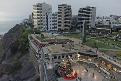 Elegant Ocean view apartment in fabulous Miraflores with in Marriot's location.
