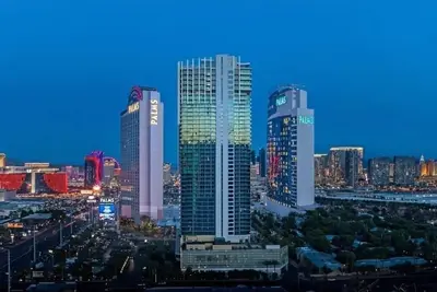 Image de Palms Place- Strip View-High floor-Free parking