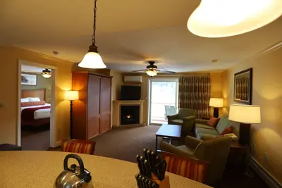 Image de Ziplining, Gondola Rides, and Great Restaurants in Lincoln, Nh This August! (pbReaAug)