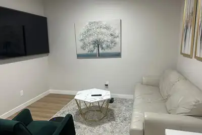 Image de Beautiful and Cozy brand new 2-bedroom basement suite with WiFi in Edmonton