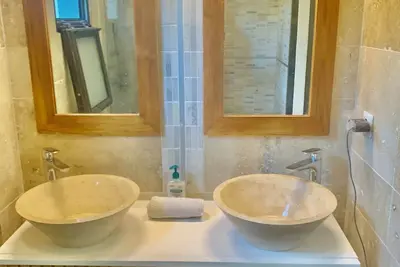 Image de Casa Toscane, villa de standing à St Gilles les Bains, piscine, jacuzzi
