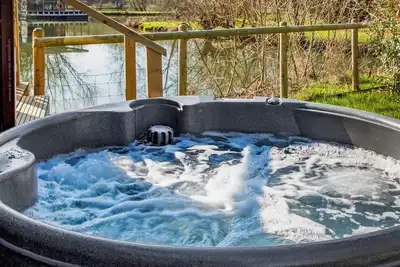 Image de Lakeside Lodges (Pet)