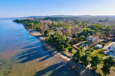 Image de SunBreeze-Beachfront Luxury Villa 5 Bed/4 bath- Sleeps 10