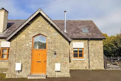 Image de School Lodge, pet friendly, with open fire in Llandeilo