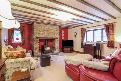 Old Farm Cottage, pet friendly, with open fire in Woolacombe