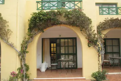 Image de Duplex Apartment, with private garden, in quiet complex