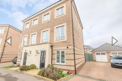 Image de Nr Legoland/Ascot. Comfy House. Ample Parking. Upto 8
