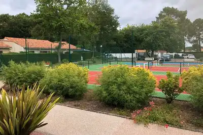 Image de T2, plain pied ds résidence les villas de la Palmyre piscine tennis 3 km plage