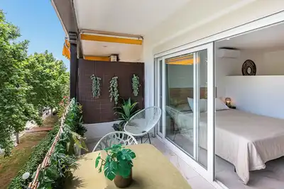 Image de Studio w/ Sea Views. Pool, Parking & Tennis Court