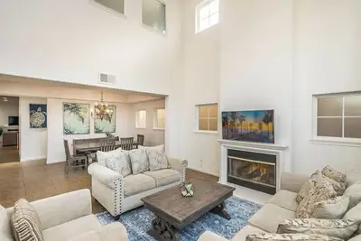 Ocean View Walk to Beach Prime Location