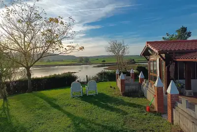 Image de Cottage at the foot of the estuary near the private beach (suitable for pets).