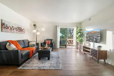 Image de Central 2bdr Gem w/King Bed