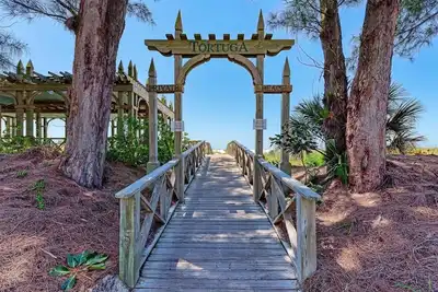 Image de Cozy Cottage Retreat at Tradewind Resort #32 in Bradenton Beach