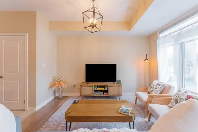 Image de Lux Style | New Town | Pickering | Greater Toronto