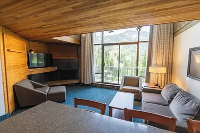 Snowbird, Iron Blosam lodge