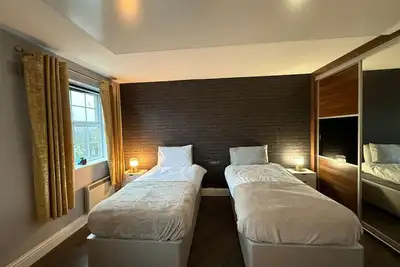 Image de St Austell Way Central Location Long Stays Parking