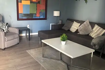 Image de Spacious, Luxury & Cozy Apartment, Great Location, 1-bedroom with WiFi, Ac