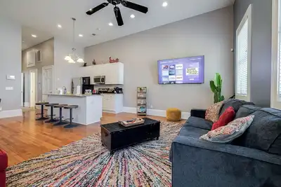 Image de Walkable to Forsyth Park, queen bed, spacious and super comfy