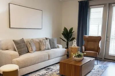 Image de Poolside Bliss, Trails and Culinary Delights!