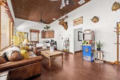 Image de China Mary Inn: \"Doc Holliday Suite\" Charming 2-bedroom in heart of Tombstone