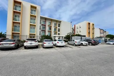 Image de Modern studio with WiFi, Ac, Fitness room, Backup Generator in enchanting Maho