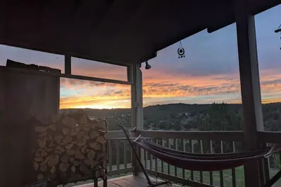 Tranquil 3-bedroom home close to skiing, shopping, and restaurants in Ruidoso Nm