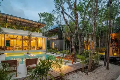 Image de Charming Glass Jungle Villa in Delightful Tulum with WiFi and Ac
