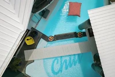 Image de Cool and unique designer 3-bedroom villa with fabulous pool in Black River