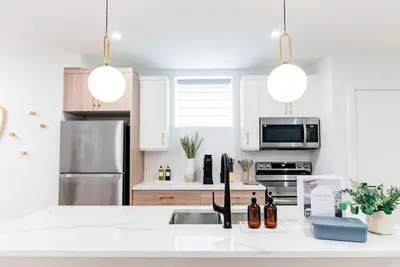 Image de *Urban Oasis | Cozy & Central | 5 min to Downtown*
