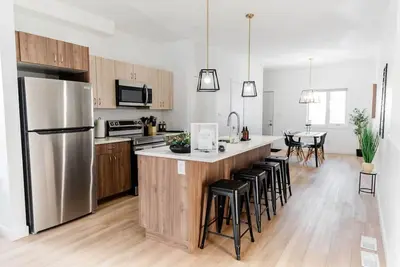 Image de Cozy Stay Near Airport|Bright, Clean and Peaceful!