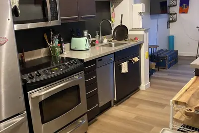 Image de Quiet 1 bedroom condo, central Seattle, patio, fitness room, and rooftop