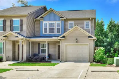 Image de Lovely 3-bedroom townhome in Grovetown with Ac, WiFi, Garage and close to town!