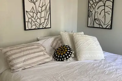 Comfy Boho bungalow. Hidden away and private.