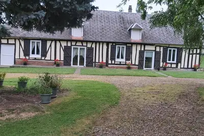Image de Maison à la campagne, coté forêt