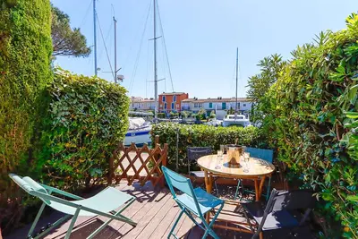 Image de Appartement 2 pièces rénové à Port Grimaud - Terrasse, Climatisation, Wifi