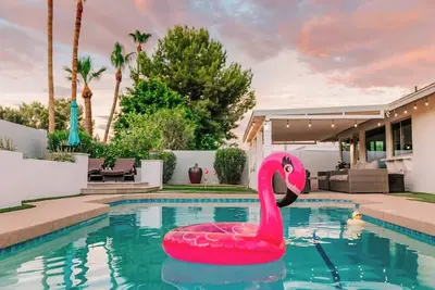 Image de New 4br • Heated Pool • Putting Green • Game Room