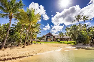 Image de Casa Bahia: Casa de Campo’s only 12-Bedroom Ultra-Luxury Beachfront Villa