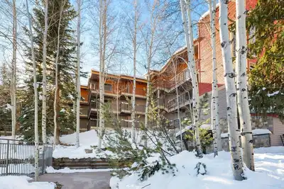 Image de Ski In/Ski Out Four Bedroom Snowmass Village Condo