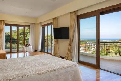 Image de Elegant Rhodes Villa | Villa Themis | 5 Bedrooms | Private Pool | Furnished Terrace | Modern Design and Stylish Amenities | Parking Area | Koskinou