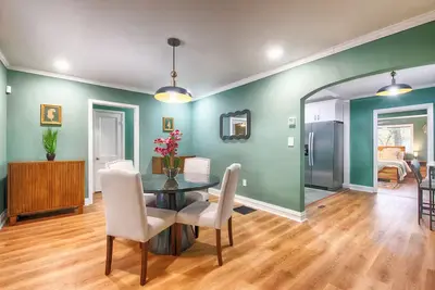 Image de Stylish 3br Home – Minutes to Mercedes-Benz & Atl Hotspots