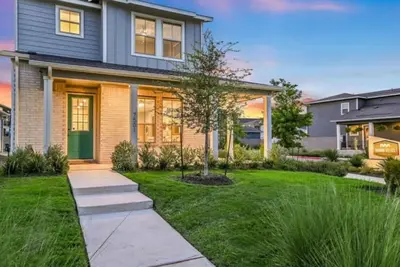 Image de Luxury 2-Story Condo • Hot Tub • Gym • Pool • Airport