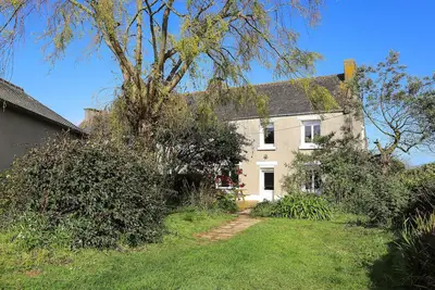 3 bedroom stunning home in Plougasnou