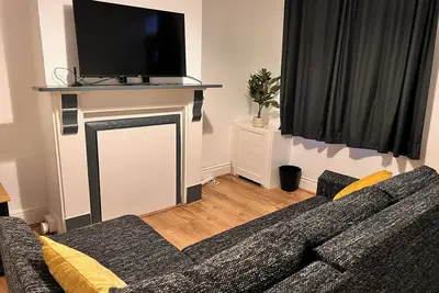 Image de Visit Luton with This 2b House - Sleeps 6